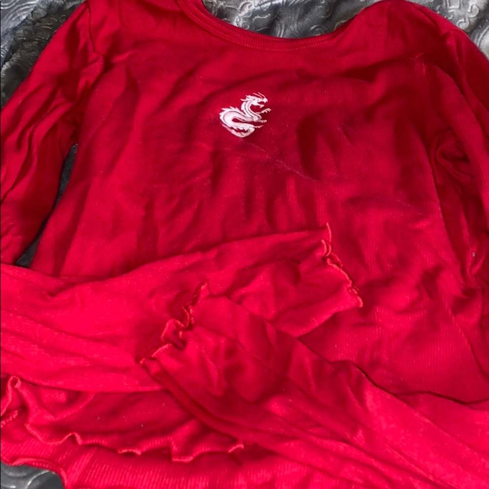 Red ribbed long sleeve dragon hollister top